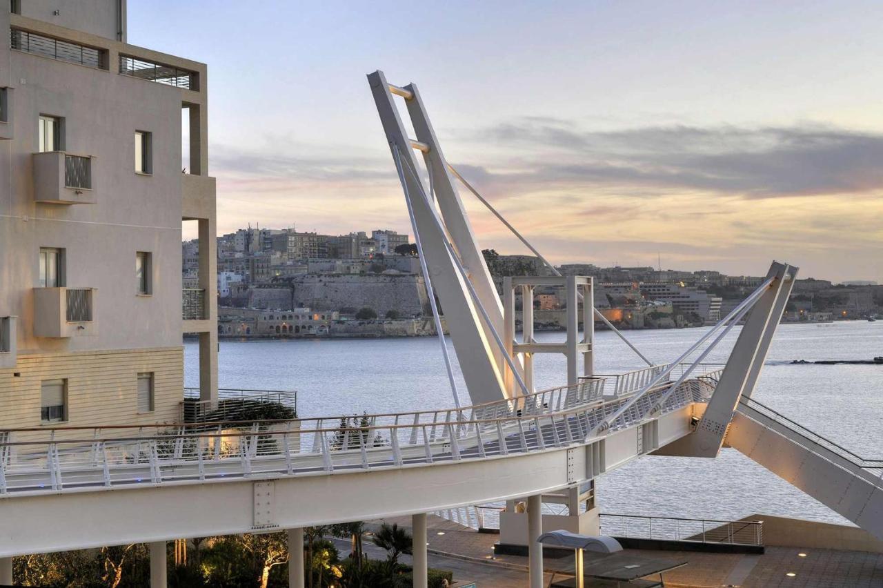 Luxe Apartment With Valletta And Harbour Views Sliema Exterior foto